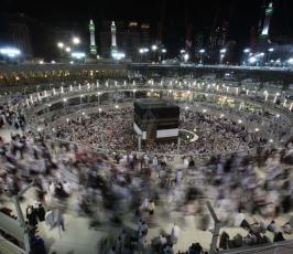 حجاج بيت الله يستعدون للوقوف بعرفة