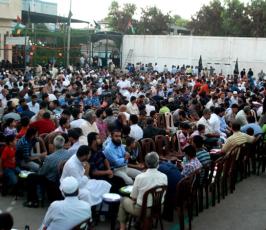الجهاد تنظم إفطار جماعي لأهالى الأسرى والشهداء بغزة