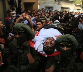  تشييع جثامين شهداء سرايا القدس وكتائب القسام في البريج ودير البلح والقرارة وخانيونس (35)