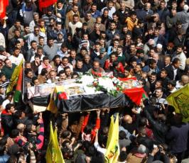 بالصور:تشيع حاشد لجثامين ثلاثة شهداء من مقبرة الارقام بنابلس