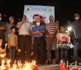 وقفة تضامنية مع الاسير ماهر الاخرس بغزة اضاءة الشموع (4).jpg