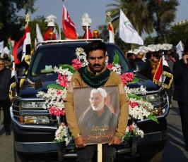 انطلاق موكب تشييع الشهيد قاسم سليماني وشهداء العدوان الأمريكي في بغداد (11).jpg