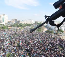 جماهير حاشدة على أرض الكتيبة تحضر مهرجان ذكرى الانطلاقة الجهادية
