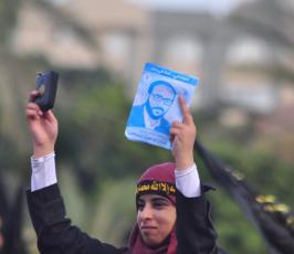 عشرات الالاف من شيوخ ونساء واطفال وقيادة الشعب الفلسطينى فى مهرجان الانطلاقة  الجهادية