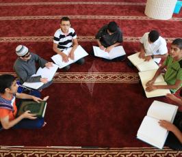مخيمات تحفيظ القرآن للمكفوفين في غزة ‫(31290771)‬ ‫‬