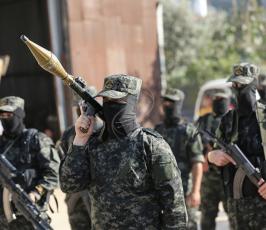 سرايا القدس تنظم مسيراً عسكرياً لعرس الشهيد كامل قريقع بغزة (20)
