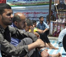  صلاة الجمعة امام مقر الصليب