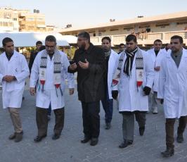 ضمن حملة "مودة" منتدى الطبيب الفلسطيني يقدم خدمات طبية للمتضررين بمراكز الإيواء جراء المنخفض بغزة