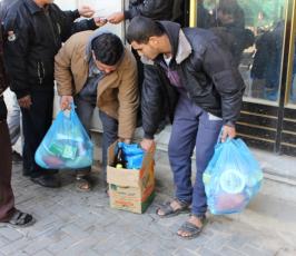 حركة الجهاد الإسلامي توزع معونات إغاثية للمتضررين من المنخفض الجوي شمال القطاع