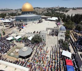 صلاة الجمعة في يوم القدس العالمي داخل باحات المسجد الأقصى المبارك