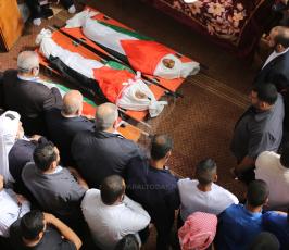غزة تودع أطفالها الثلاثة ‫(42140179)‬ ‫‬.JPG
