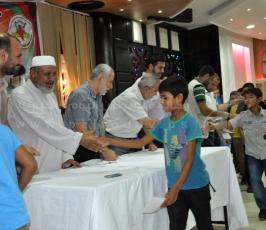 الجهاد الإسلامي تنظم إفطارا جماعياً وتوزع مئات المساعدات المالية للأيتام بغزة