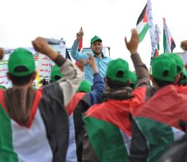 بالصور:الفصائل تحيي ذكرى يوم الأرض قبالة معبر بيت حانون
