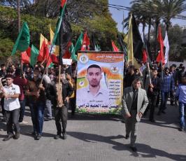 جنازة رمزية للأسير الترابي بغزة تطالب بوقف معاناة الأسرى المرضى