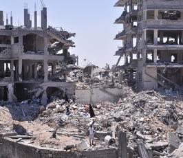 صور الدمار الذي لحق بحي الشعف شرق مدينة غزة