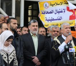 نشطا وأصدقاء فضائية فلسطين اليوم ينظموا وقفة تضامنية اليوم  ‫(30859662)‬ ‫‬