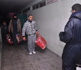 بالصور: تسونامي يضرب غزة ويشرد الآلاف في المدارس بسب السيول