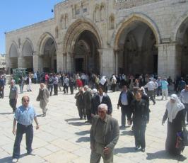 تواجد فلسطينى مكثف في المسجد الاقصى للتصدي للمستوطنين