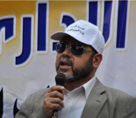 بالصور: الاعتصام الاسبوعي لاهالي الاسرى بالصليب بحضور موسى ابو مرزوق