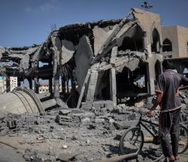 قصف مسجد على بن أبى طالب بحي الزيتون شرق مدينة غزة
