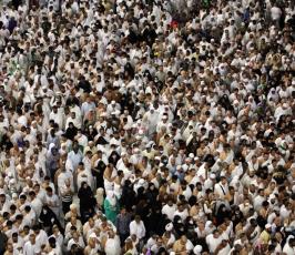 حجاج   فى الجمعة الأولى من ذي الحجة ‫(30400911)‬ ‫‬