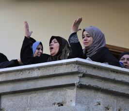 تشيع جثماني شهيديها اللذين اتقيا في القصف الإسرائيلي فجر اليوم الجمعة ‫(289860944)‬ ‫‬ ‫‬