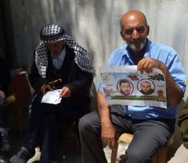 وقفة أمام الصليب الأحمر في البيرة ‫(152931493)‬ ‫‬