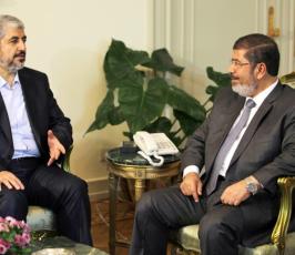 لقاء رئيس المكتب السياسي لحركة حماس خالد مشعل بالرئيس محمد مرسي