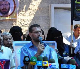 مهجة القدس تنضم وقفة تضامن مع الاسرى المضربين امام مقر الصليب الاحمر بغزة