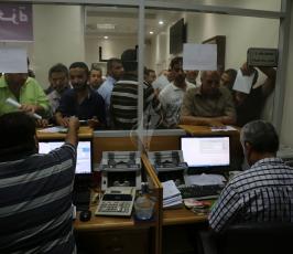 المنحة القطرية لرواتب موظفي غزة ‫(29929359)‬ ‫‬