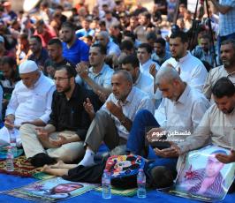 صلاة الجمعة امام الصليب ‫(35652121)‬ ‫‬.JPG