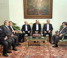 لقاء رئيس المكتب السياسي لحركة حماس خالد مشعل بالرئيس محمد مرسي