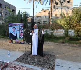الجهاد الإسلامي يصلي العيد أمام منزل الشهيد الإعداد كامل الإعداد بغزة ‫(37945876)‬ ‫‬