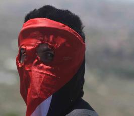 خاص فلسطين اليوم...الاحتلال يقمع مسيرة سلمية منددة بالإستيطان في دير جرير شرقي رام الله