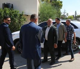  رئيس هيئة المعابر والحدود نظمي مهنا خلال زيارة مجمع أبو خضرة  ‫(1)‬ ‫‬
