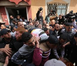 جماهير غفيرة في حي الشجاعية تُشيَّع جثمان الشهيد المجاهد جهاد حرارة ‫(41878048)‬ ‫‬.JPG