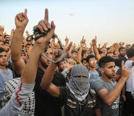 قادة الفصائل يشاركون المتظاهرين في مسيرة العودة ‫(41878055)‬ ‫‬.JPG