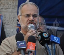 بالصور.. مهجة ا لقدس تنظم خيمة تضامنية مع الأسرى  المضربين أمام الصليب الأحمر