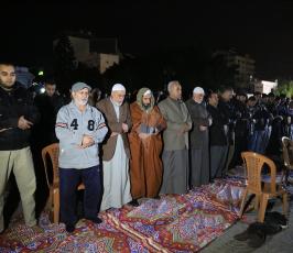 صلاةالعشاء في الساحات العامة بدعوة من الجهاد الإسلامي نصرة للقدس (2)