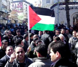 مسيرات تضامنية مع الاسير عدنان بالضفة
