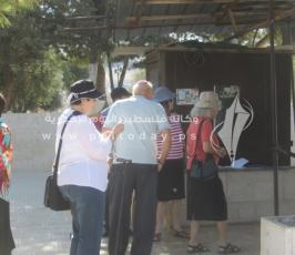 طواقم إعلامية وجماعات يهودية متطرفة تقتحم المسجد الأقصى