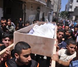 جماهير غفيرة تودع شهيدين من حى الشجاعية
