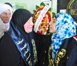 خنساء فلسطين تزور المحررة هناء شلبى