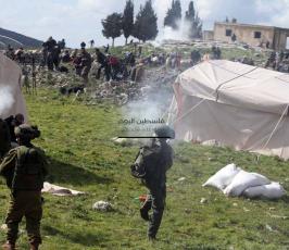 خاص فلسطين اليوم.اعتقالات وإصابات بالاختناق في "المناطير" قرب نابلس