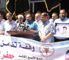 جعفر عزالدين أمام برج شوا حصري ‫(38535688)‬ ‫‬.jpeg