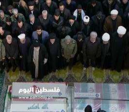 صلاة الجنازة على جثماني الشهيدين سليمانيوالمهندس (1).jpg