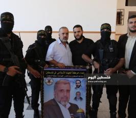 الجهاد الإسلامي وسرايا القدس تنظمان  زيارة لعوائل شهداء الشجاعية (16).JPG