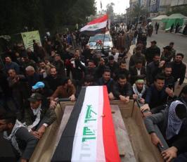 انطلاق موكب تشييع الشهيد قاسم سليماني وشهداء العدوان الأمريكي في بغداد (9).jpg