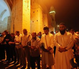  ليلة القدر في المسجد الاقصى‎ المبارك ‫(1)‬ ‫‬.jpg
