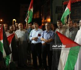 وقفة شعبية رفضاً للرشوة المالية ومخططات تصفية القضية الفلسطينية (1).JPG